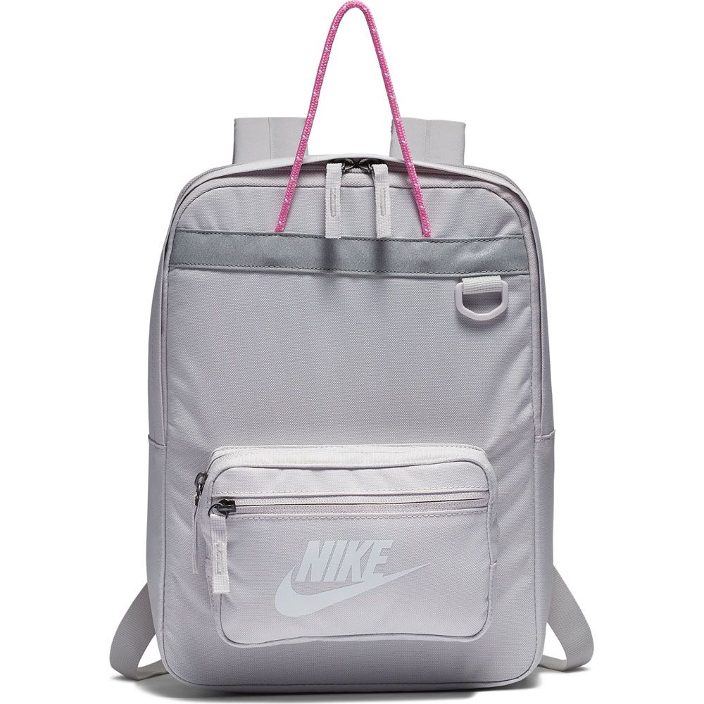simple nike backpack