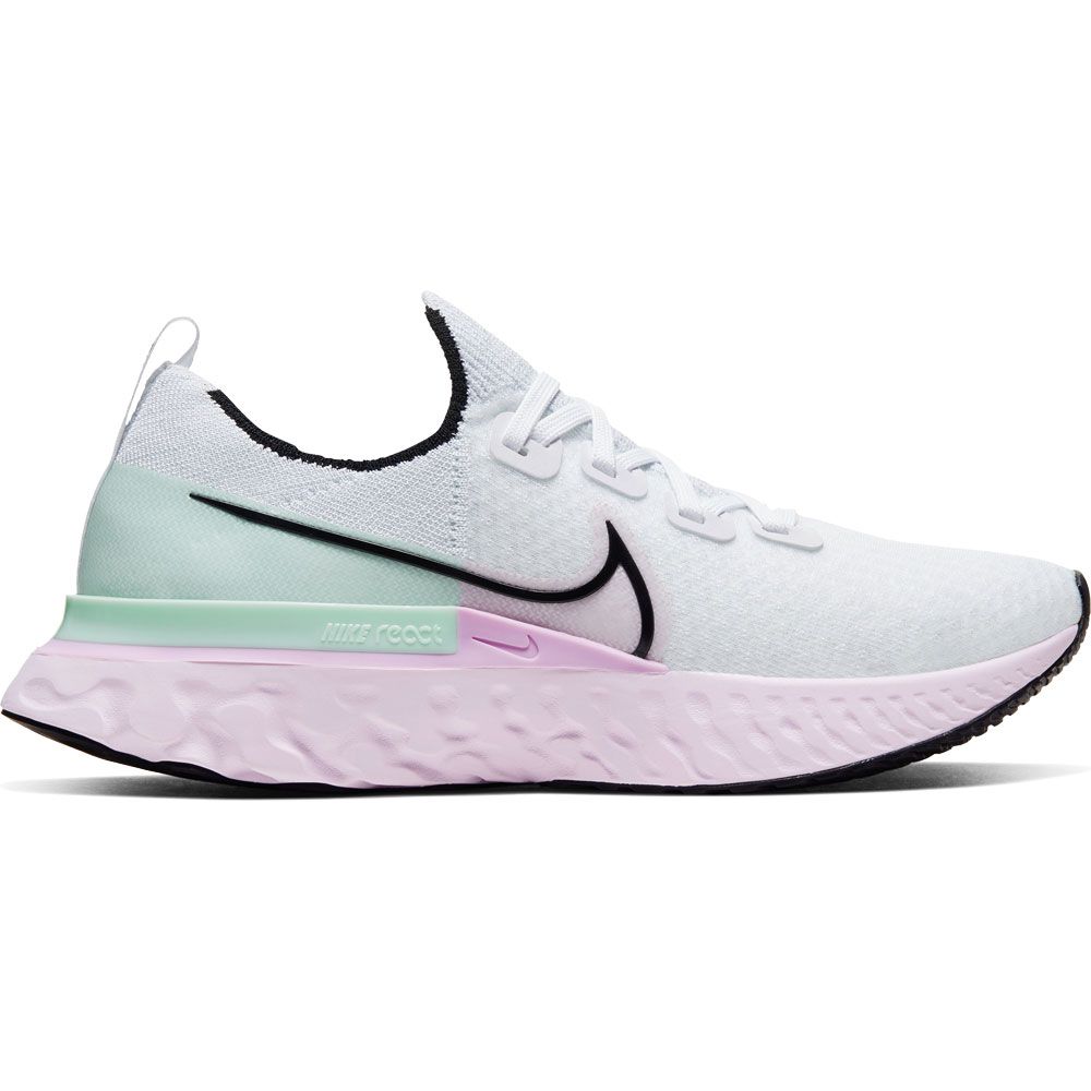 lilac nike running shoes