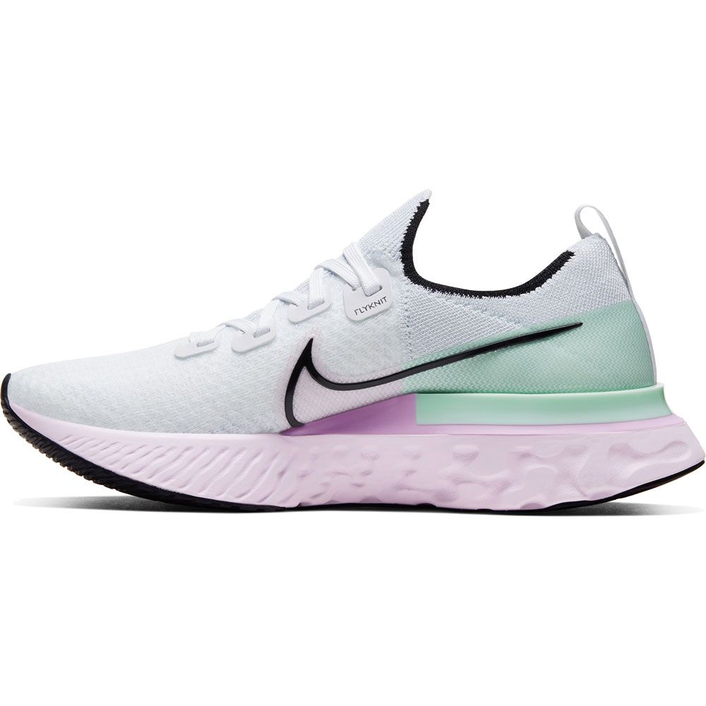 flyknit running shoes womens